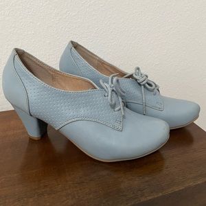 Vintage light blue swing shoes